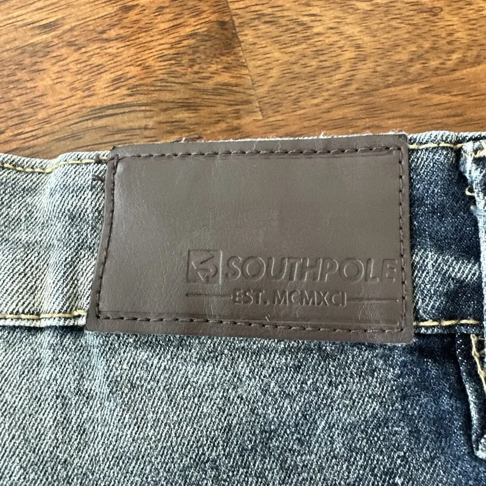 South Pole Jeans with Paint, Rip and‎ Fading Effects Measures 46x30 Hemmed